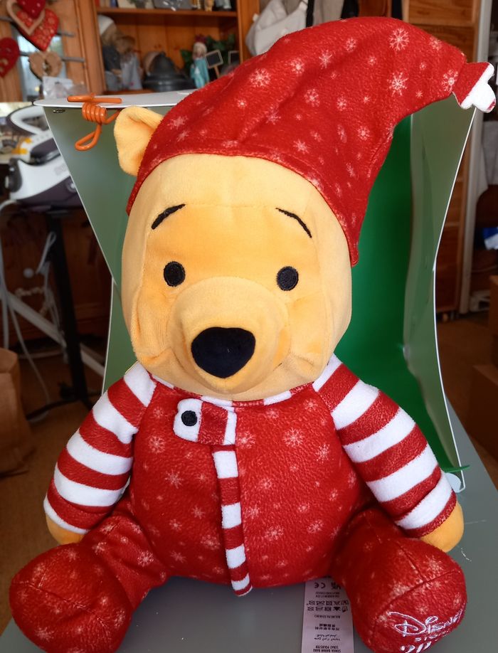 Peluche Disney Store 2021 Winnie the pooh - photo numéro 8