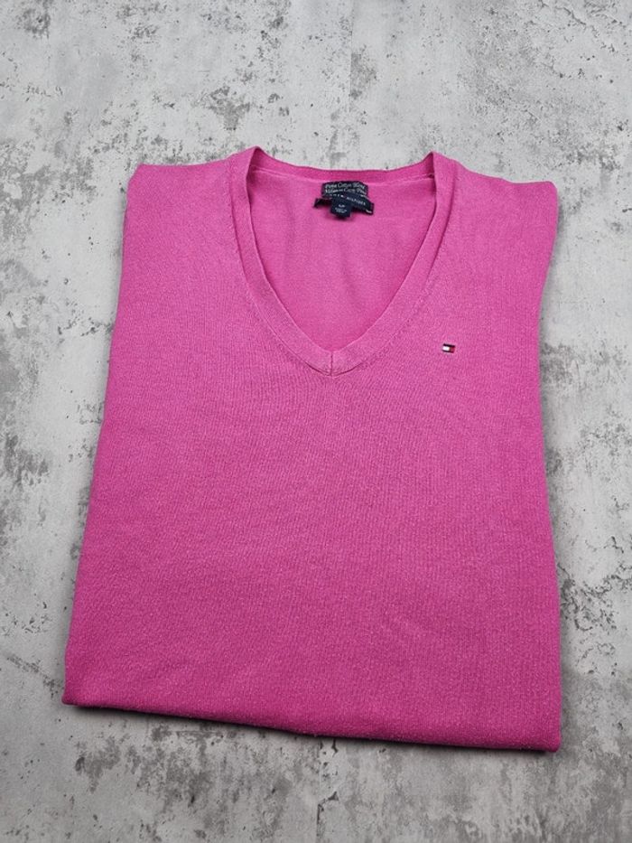 Pull col V Tommy Hilfiger fuschia – Taille S/36 Femmes - photo numéro 2