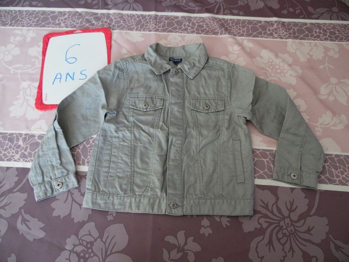 Veste grise okaïdi 6 ans