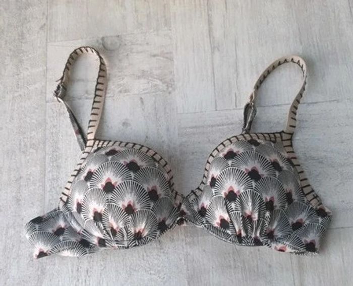Maillot de bain 2 pièces (bikini) Taille 90B pour le haut et taille 38 pour le bas - photo numéro 2