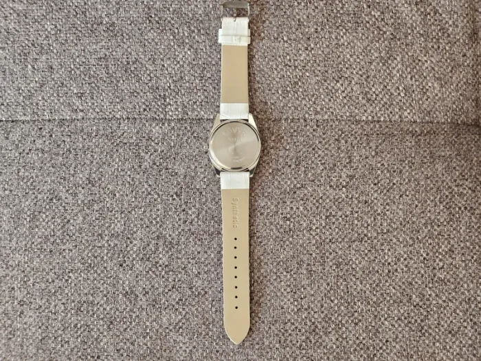 Montre femme LBVYR 90976 neuve, bracelet cuir blanc crocodile strass mouvement Singapore strass - photo numéro 4