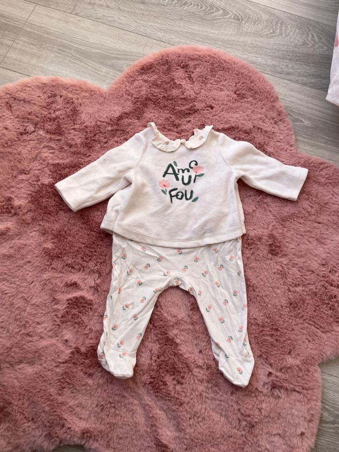 Lot 2 Pyjama velours bébé fille 3 mois - photo numéro 2