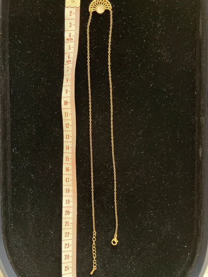 collier doré - photo numéro 3