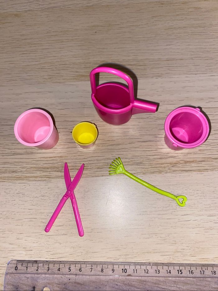 Accessoires poupée Barbie Mattel seau arrosoir jardin jardinage - photo numéro 3