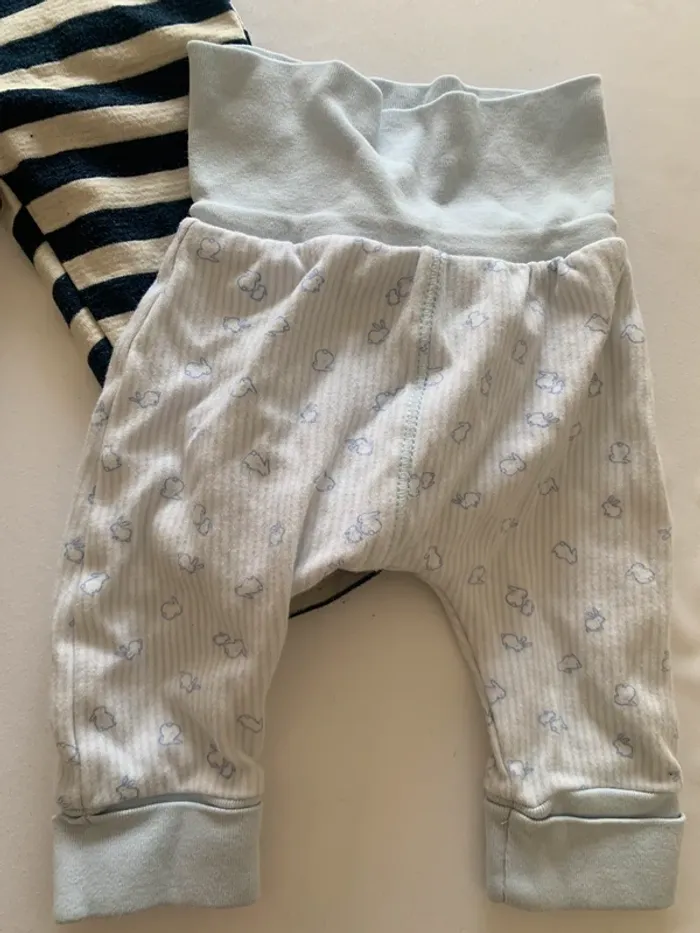 Lot de deux Sarouels pantalons garçon 3 mois - photo numéro 2