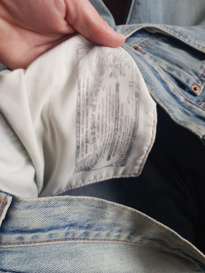 Levis 501 style délavé - photo numéro 3