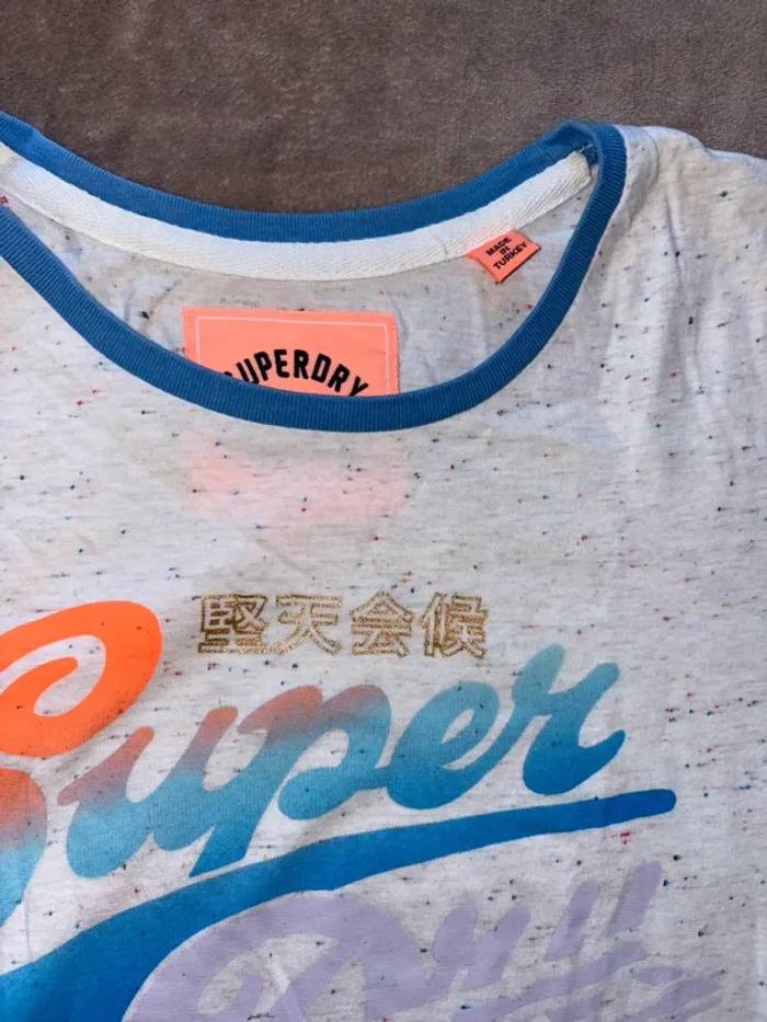 T-shirt femme Superdry taille S coloré en bon état - photo numéro 3