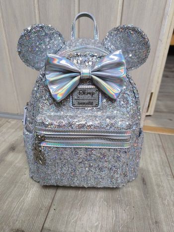 Loungefly holographique sequin gris