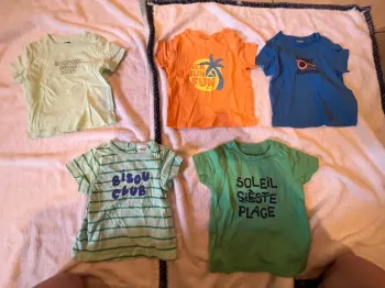 6 t-shirt taille 6 mois (prix à l’unité )