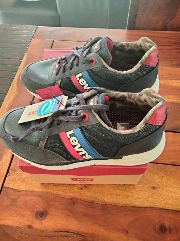 Paire de baskets neuves Levi's en 38 - photo numéro 7