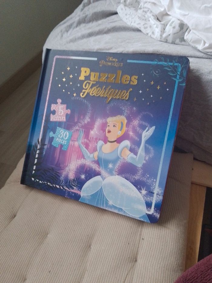 Livre puzzle Princesse Disney neuf