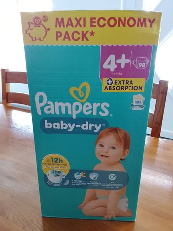 Couche pampers taille 4+