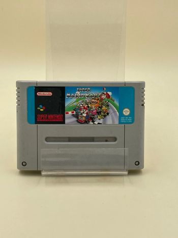 Jeu vidéo Super Mario Kart sur console Super Nintendo