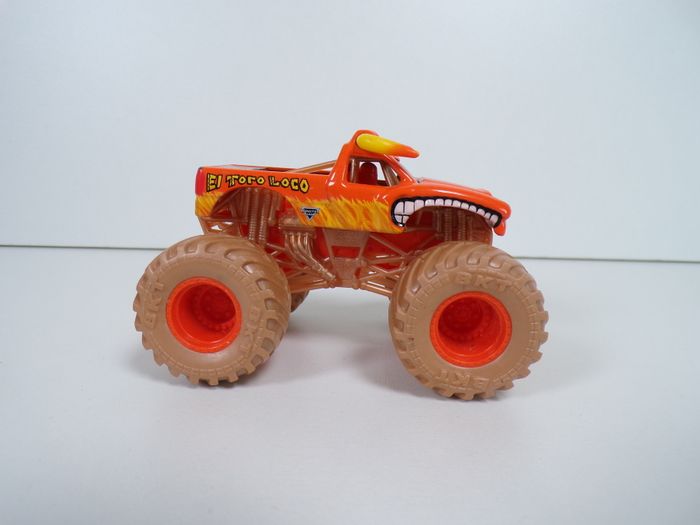Monster Trucks - Monster Jam - El Toro Loco (J2) - photo numéro 3