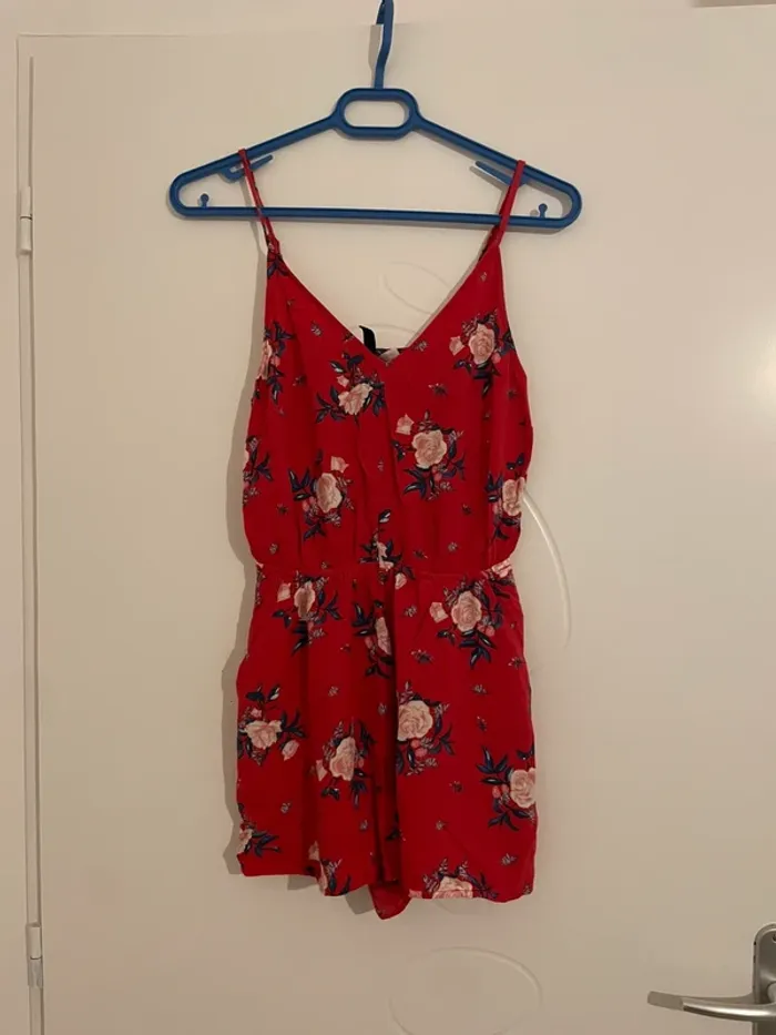 Combishort H&M à fleurs rose et bleu taille 38 - Idéal été - photo numéro 2