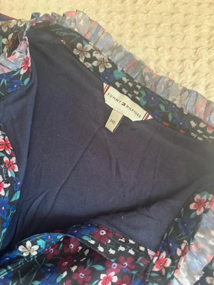 Robe tommy hilfiger Taille 10 ans état neuf - photo numéro 2