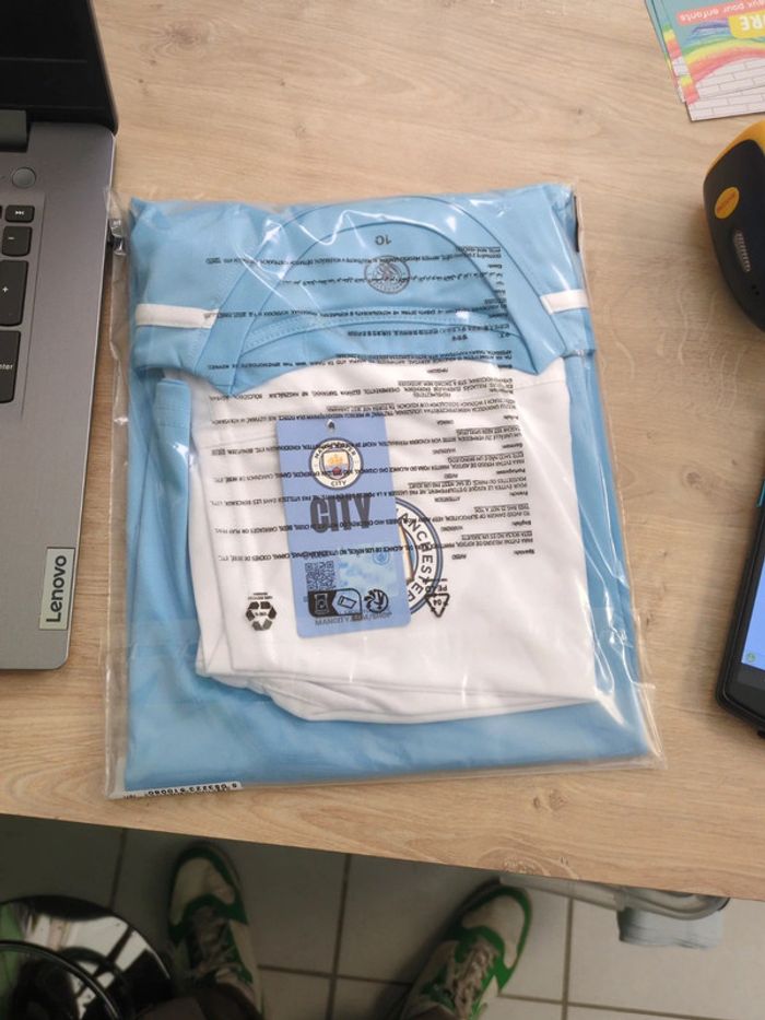 Ensemble foot short et tee shirt Manchester city - photo numéro 7