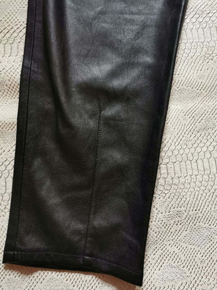 Pantalon carotte en simili cuir noir Zara T36 - photo numéro 8