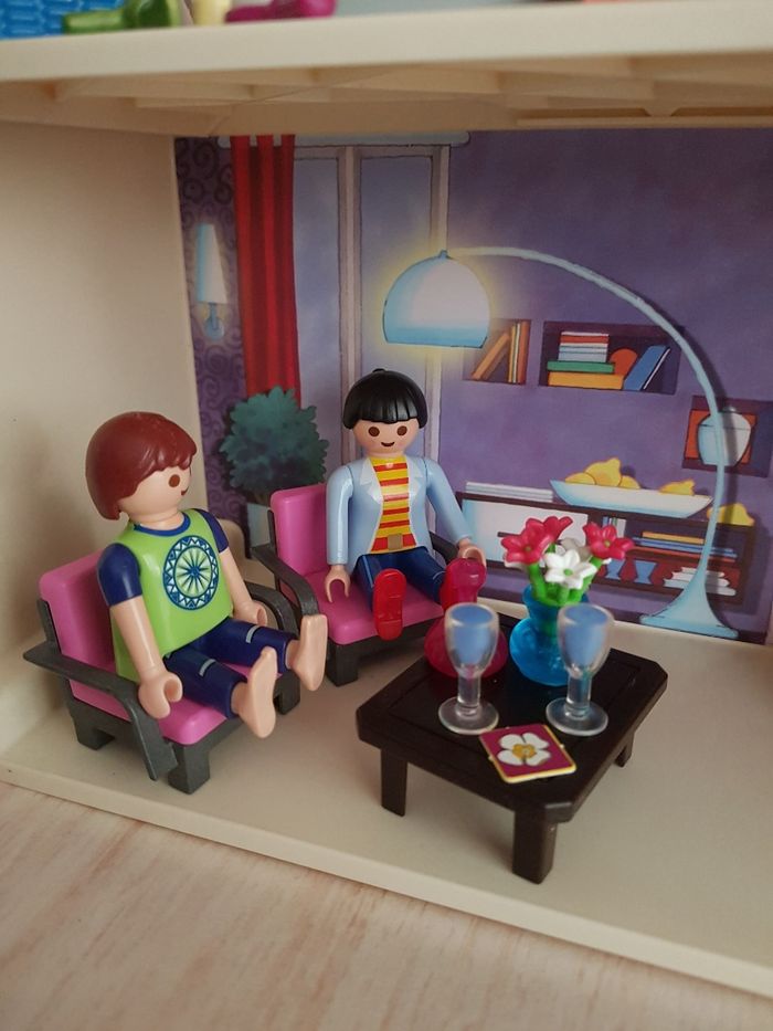 Maison transportable avec famille et accessoires Playmobil - photo numéro 6
