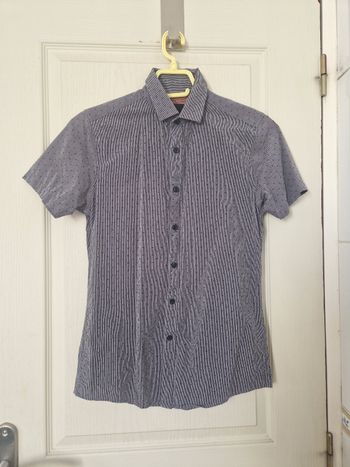 Chemise à manches courte grise rayure et pois homme asos taille XXS/32