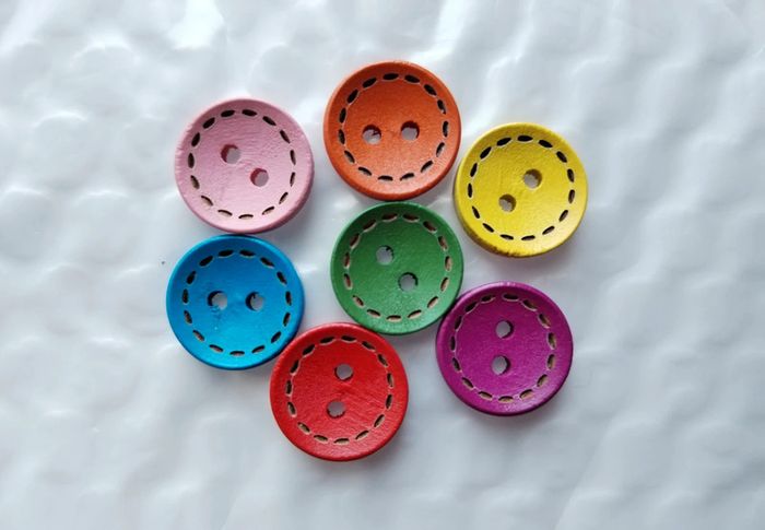 Boutons en bois, 15 mm, aspect couture, 2 trous, mix de couleurs