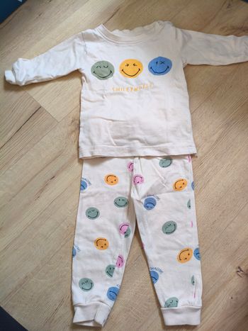 Pyjama smiley