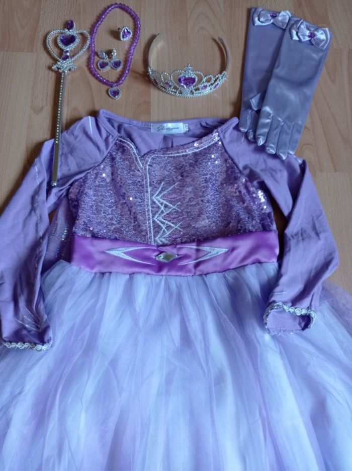 Déguisement robe princesse Elsa violette et ces accessoires 7ans - photo numéro 2