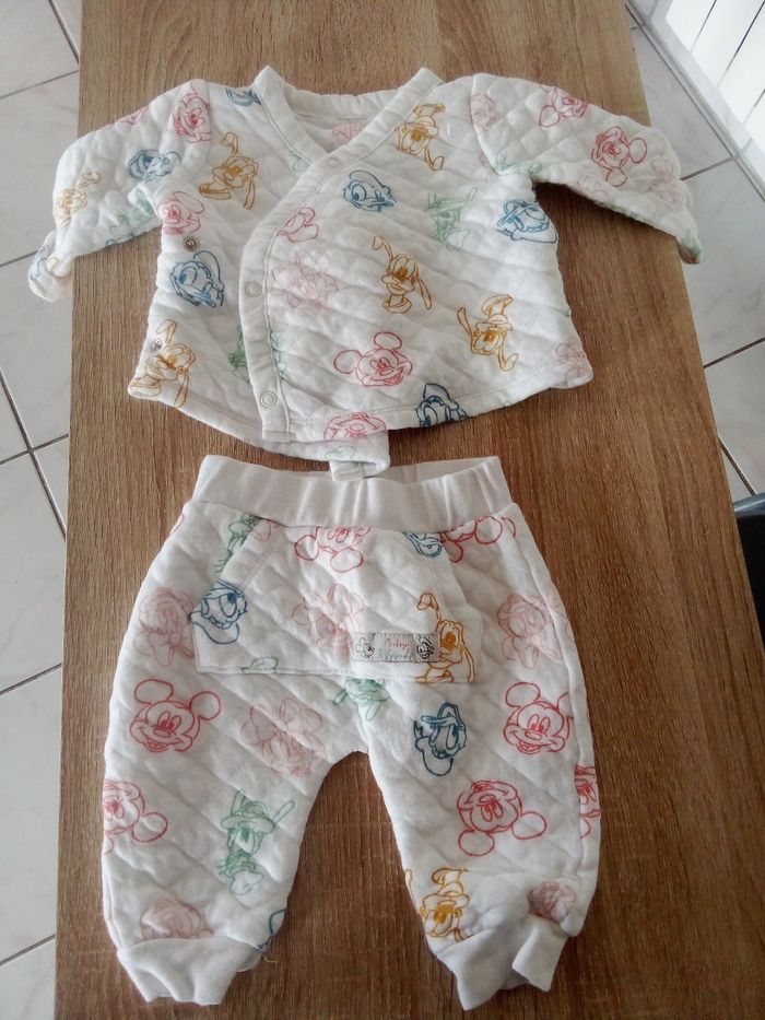 Lot 3 mois thème Disney - photo numéro 3