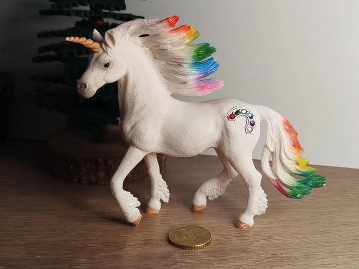Figurine licorne adulte arc-en-ciel Fer a cheval Schleich Animal imaginaire Bayala - photo numéro 5