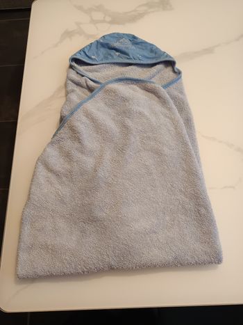 Cape de bain à scratch 0 à 12 mois