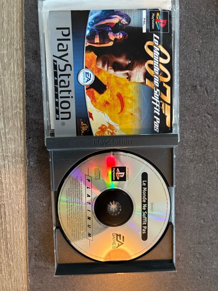 Jeux ps1 james bond - photo numéro 2