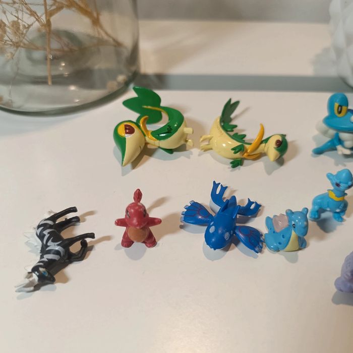 Pokémon lot de 12 mini figurines - photo numéro 2