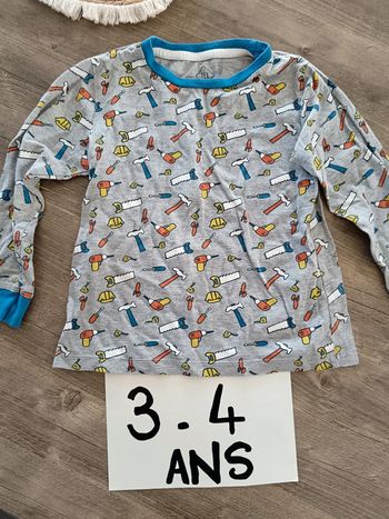🌞 haut de pyjama taille 3 4 ans très bon état général