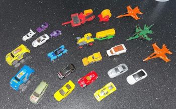 Lot d’une petite vingtaine de voitures