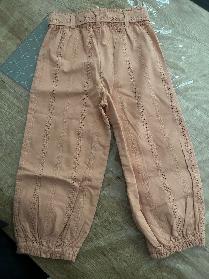 Pantalon kiabi 4 ans neuf - photo numéro 2