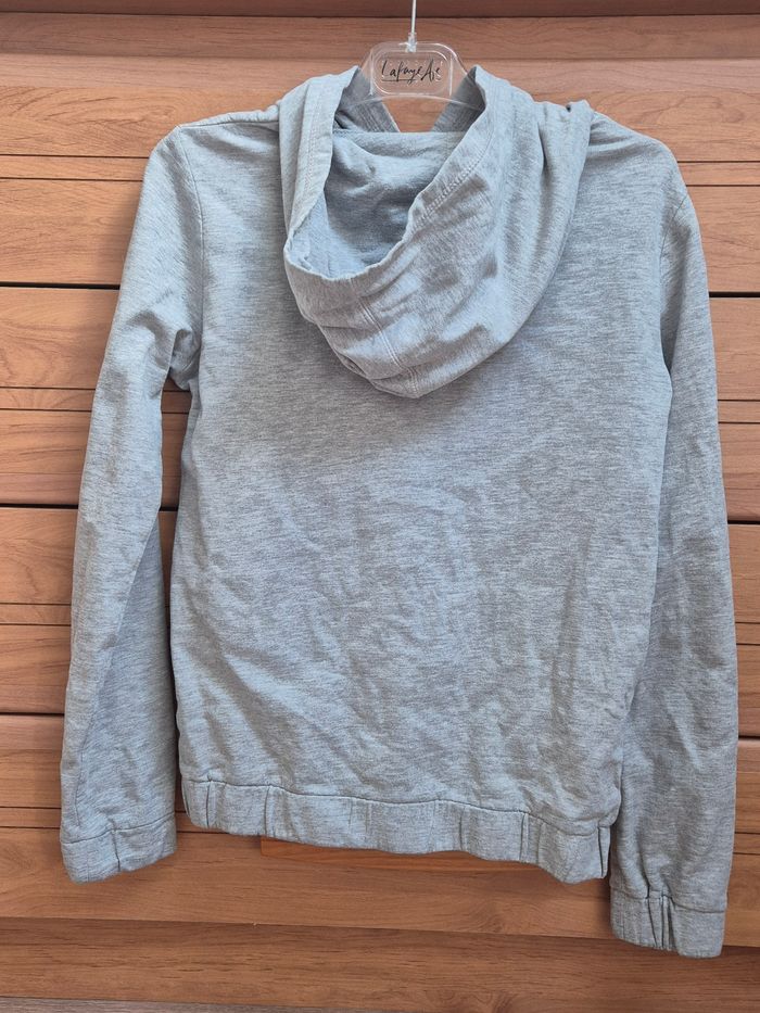 Sweat a capuche - photo numéro 2