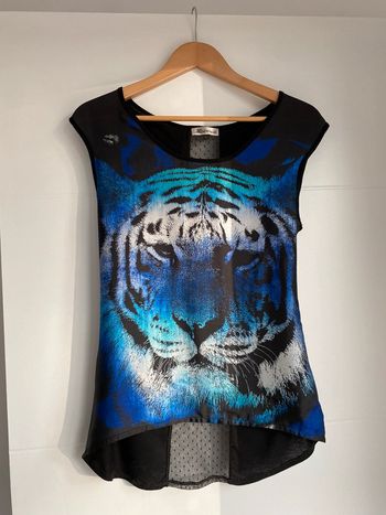 Blouse manches courtes titre