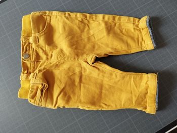 Jeans jaune moutarde