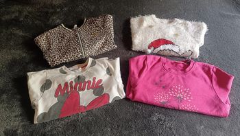 Lot 3pulls et 1 veste T6 ans en très bon état