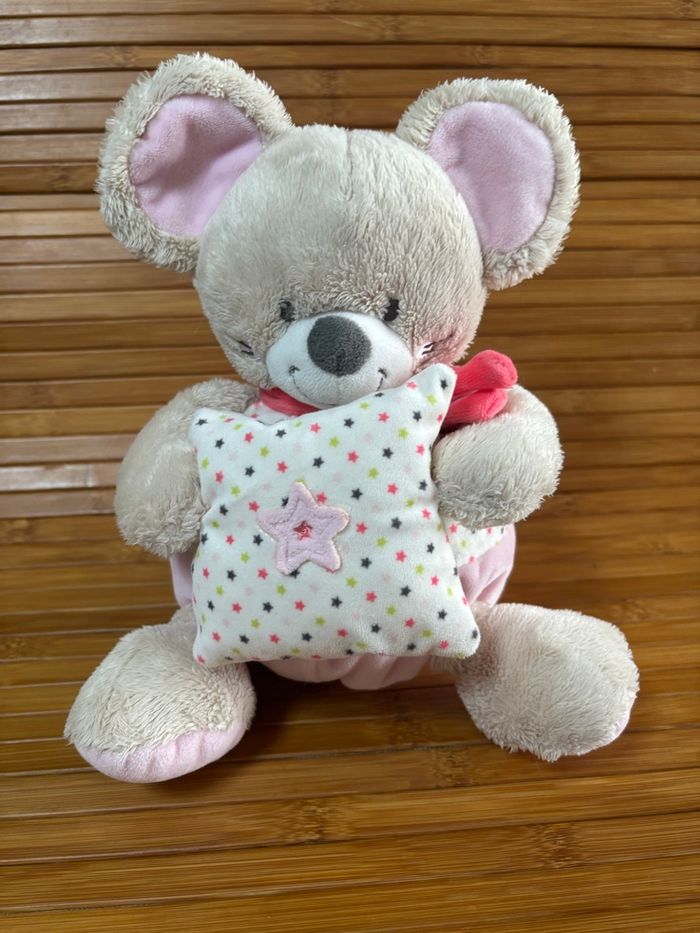 Doudou musical souris beige rose coussin étoile mots d enfants