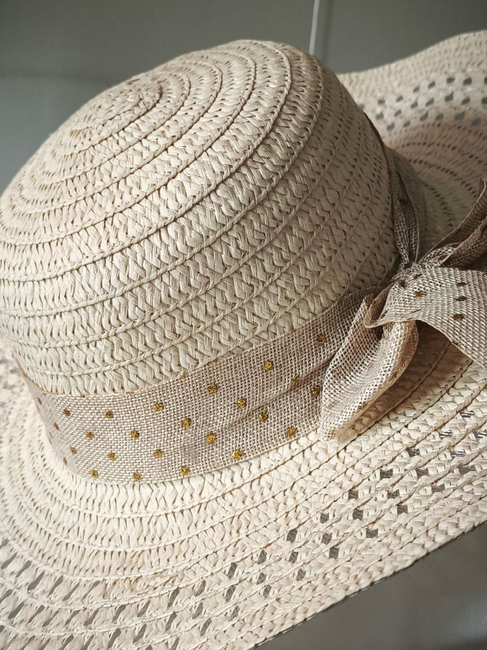 Chapeau