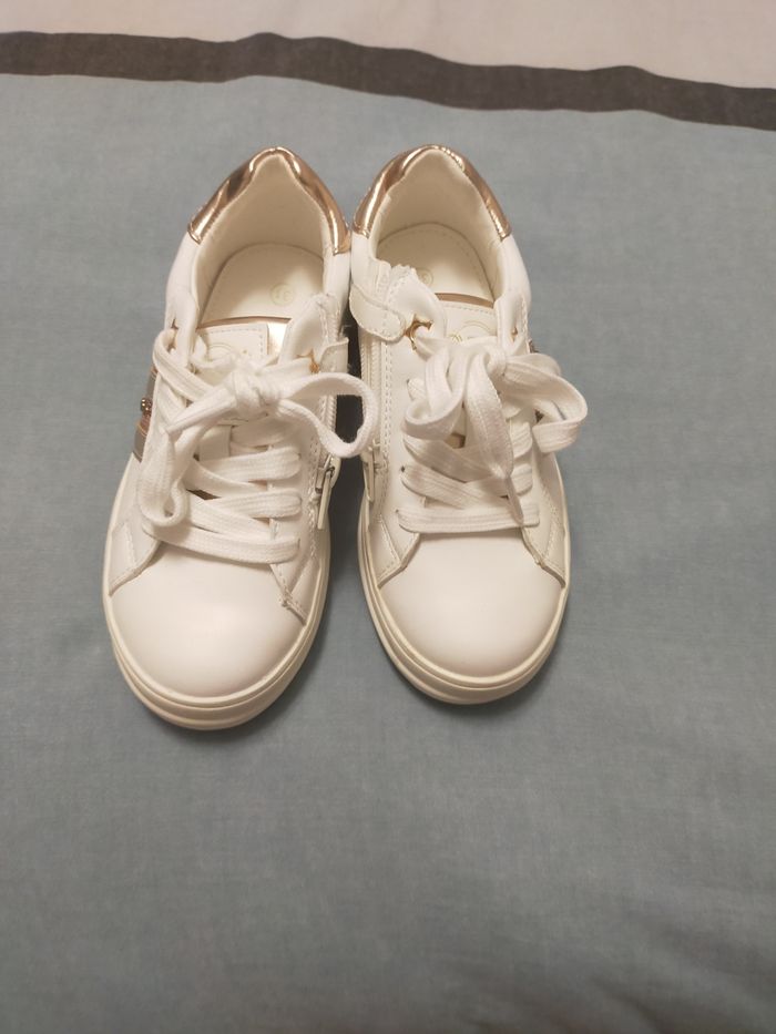 Chaussures neuves taille 31 - photo numéro 2