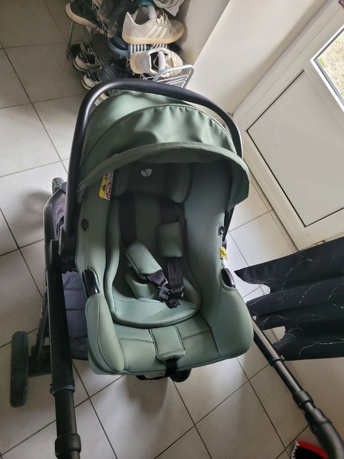 Poucette joie - photo numéro 3