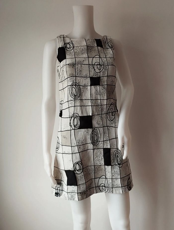 Robe épaisse taille 36 Desigual