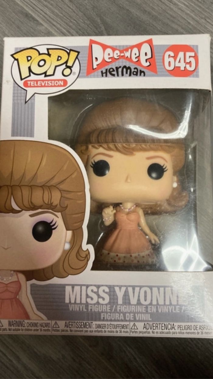 Pop miss Yvonne