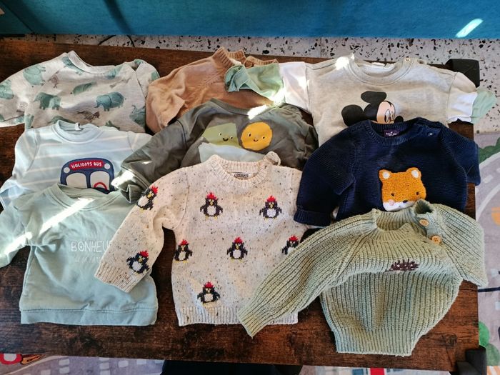 Lot de 9 pull bebe garçon 6/9 mois