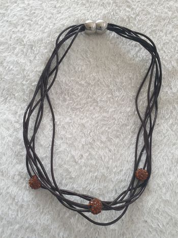 Collier fermeture aimantée