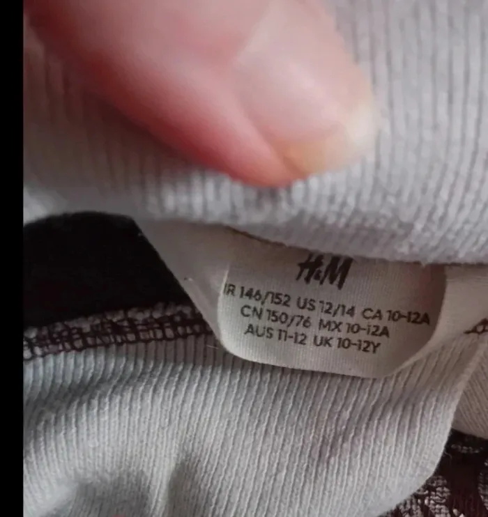 Très joli pull Harry Potter marron 12 ans en très bon état - photo numéro 4
