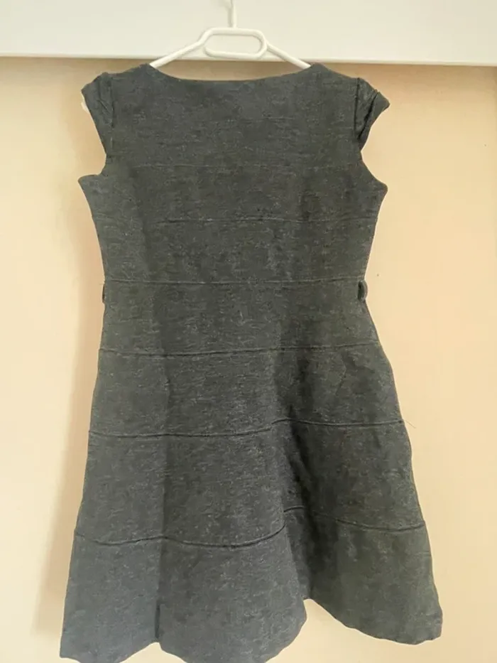 Robe grise - photo numéro 3