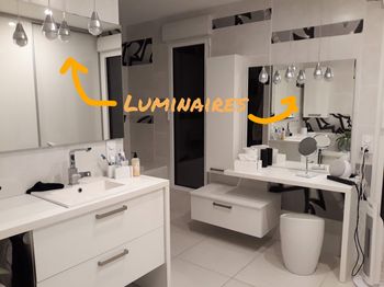 Lot de 3 luminaires / suspensions en métal chromé